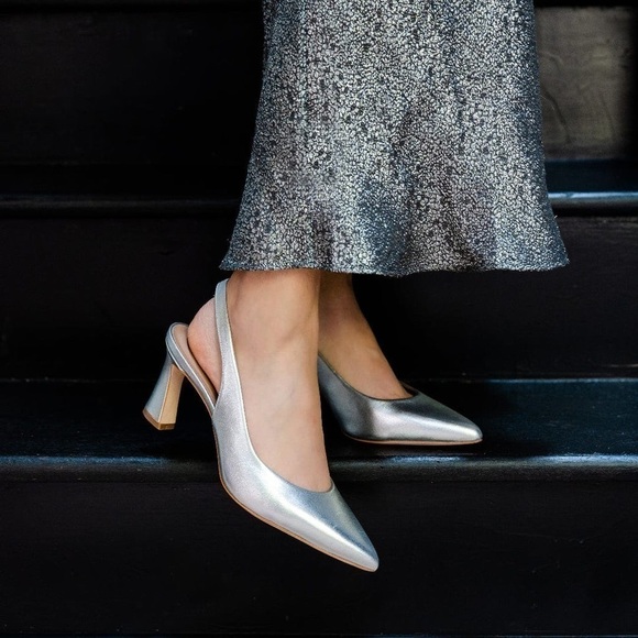 BERNARDO Slingback Pump in silver leather - Picture 1 of 16